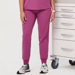 FIGS High Waisted Zamora Joggers | Bright Fuscia